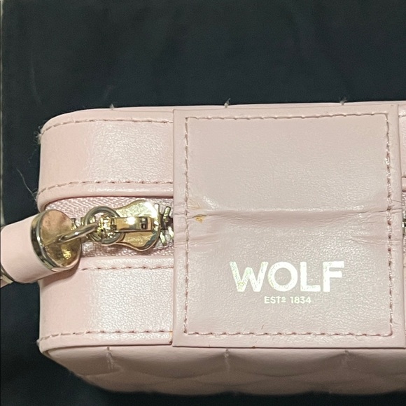 WOLF Small Travel Jewelry Zi Case Blush Quilted - Picture 7 of 8